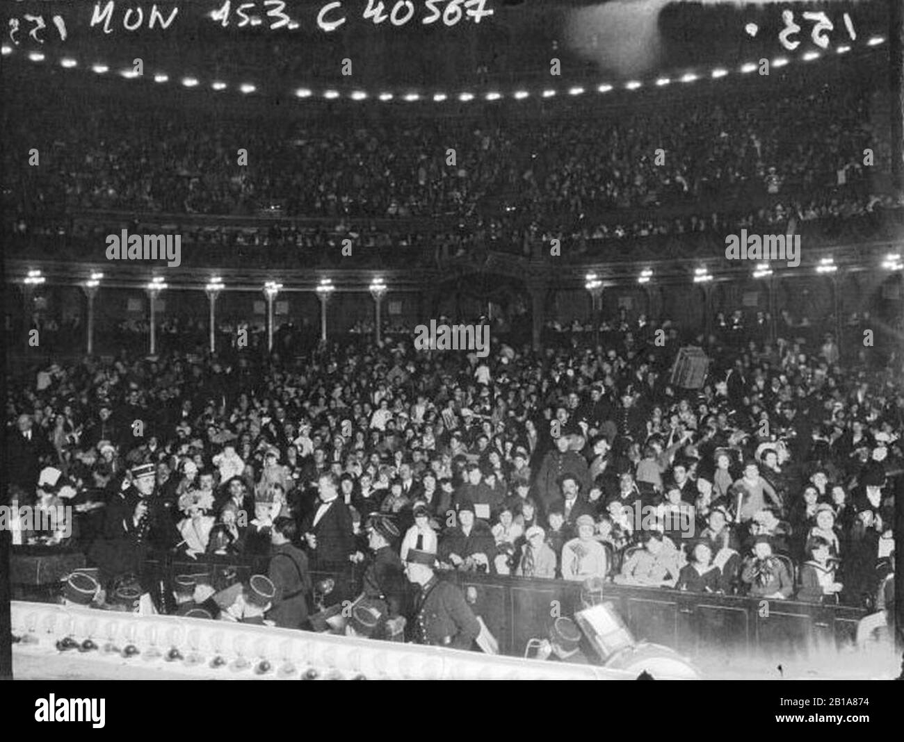 Fête de Noël 1932 dans la grande salle du Palais du Trocadéro à Paris - Agence Mondial. Stockfoto