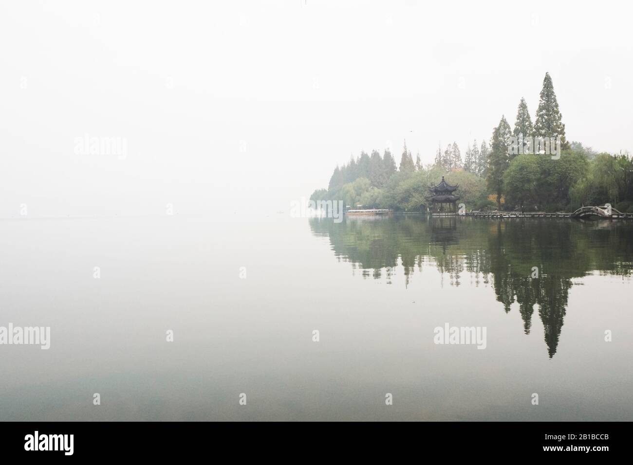 Natur des Westseees (Xi hu See) ist ein Süßwassersee in Hangzhou. UNESCO-Weltkulturerbe (Kulturlandschaft des Westseekulturals von Hangzhou) Stockfoto