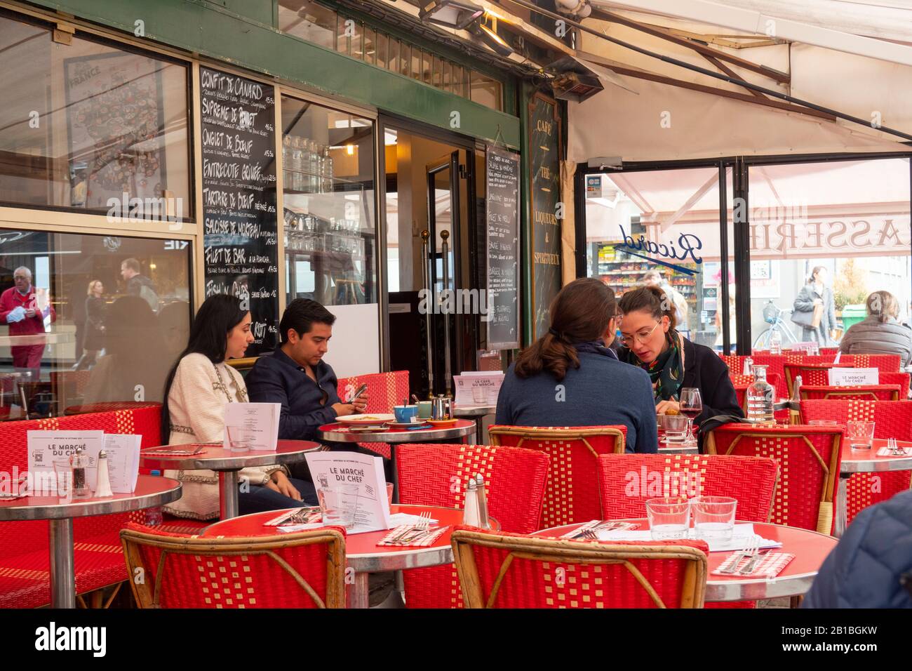 Cafe Du Marche Restaurant in der Rue Cler Paris Frankreich Stockfoto