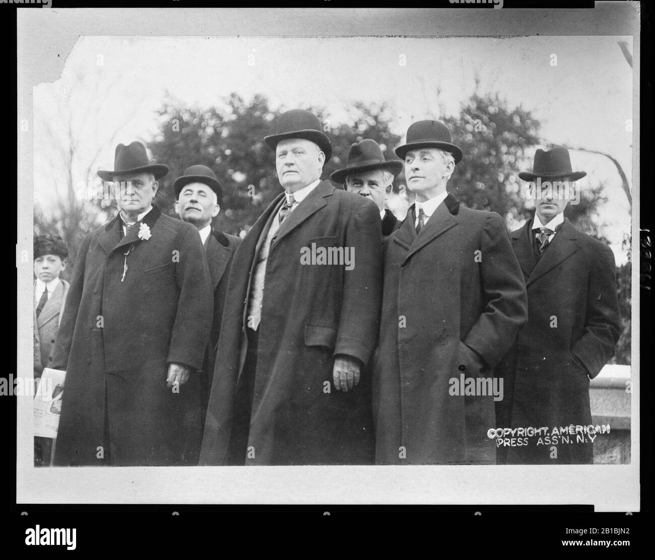 Vorderster Reihe (l bis r) James Beauchamp und Mitglieder des Repräsentantenhauses Champ Clark - Missouri, Henry D. Clayton - Alabama, Wm. P. Borland - Missouri; Back Row (l bis r) Dorsey W. Stockfoto