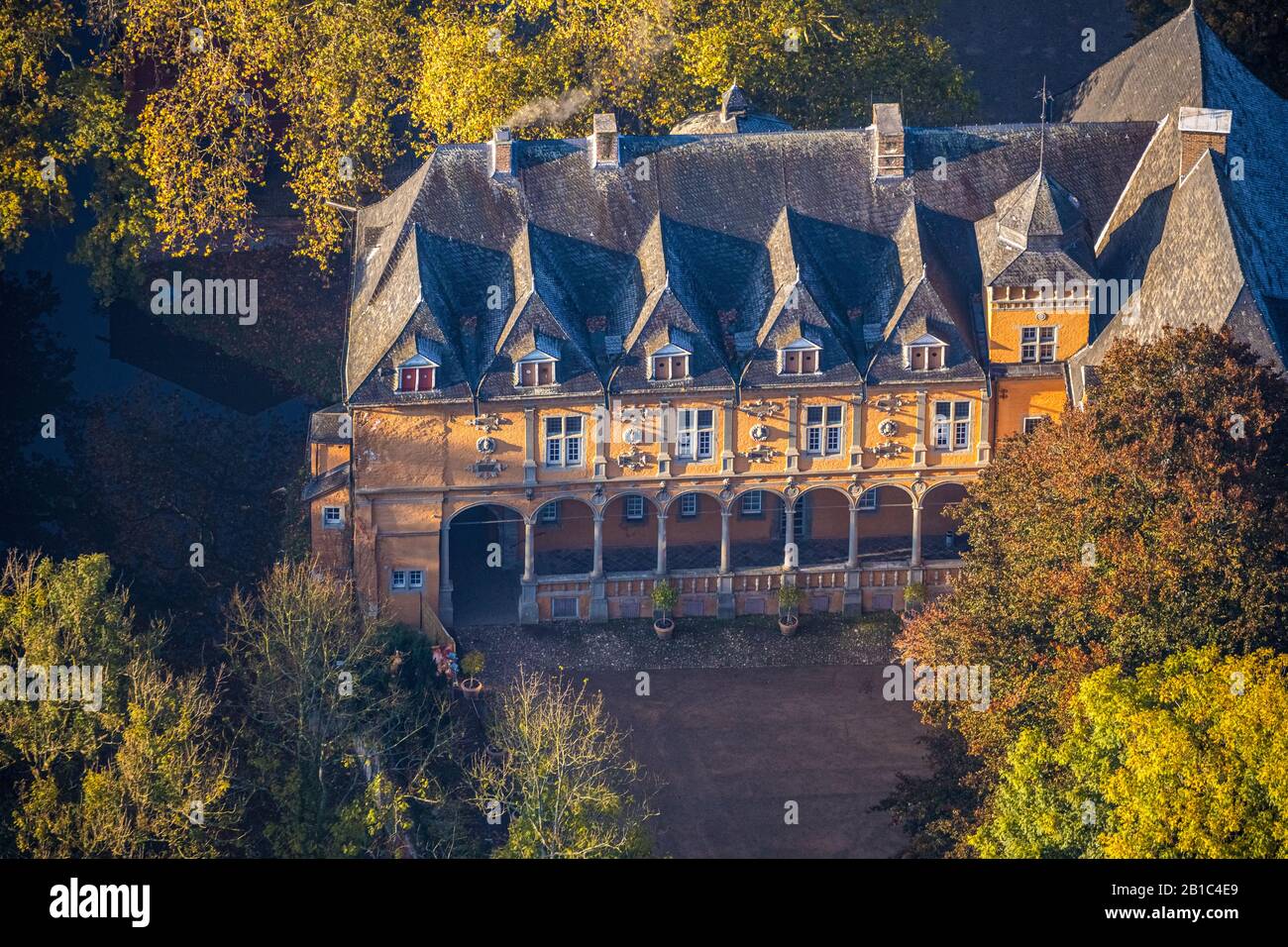 Luftbild, Wasserschloss Schloss Rheydt und Museum, Mönchengladbach, Niederrhein, Nordrhein-Westfalen, Deutschland, Architekturdenkmal, DEU Stockfoto