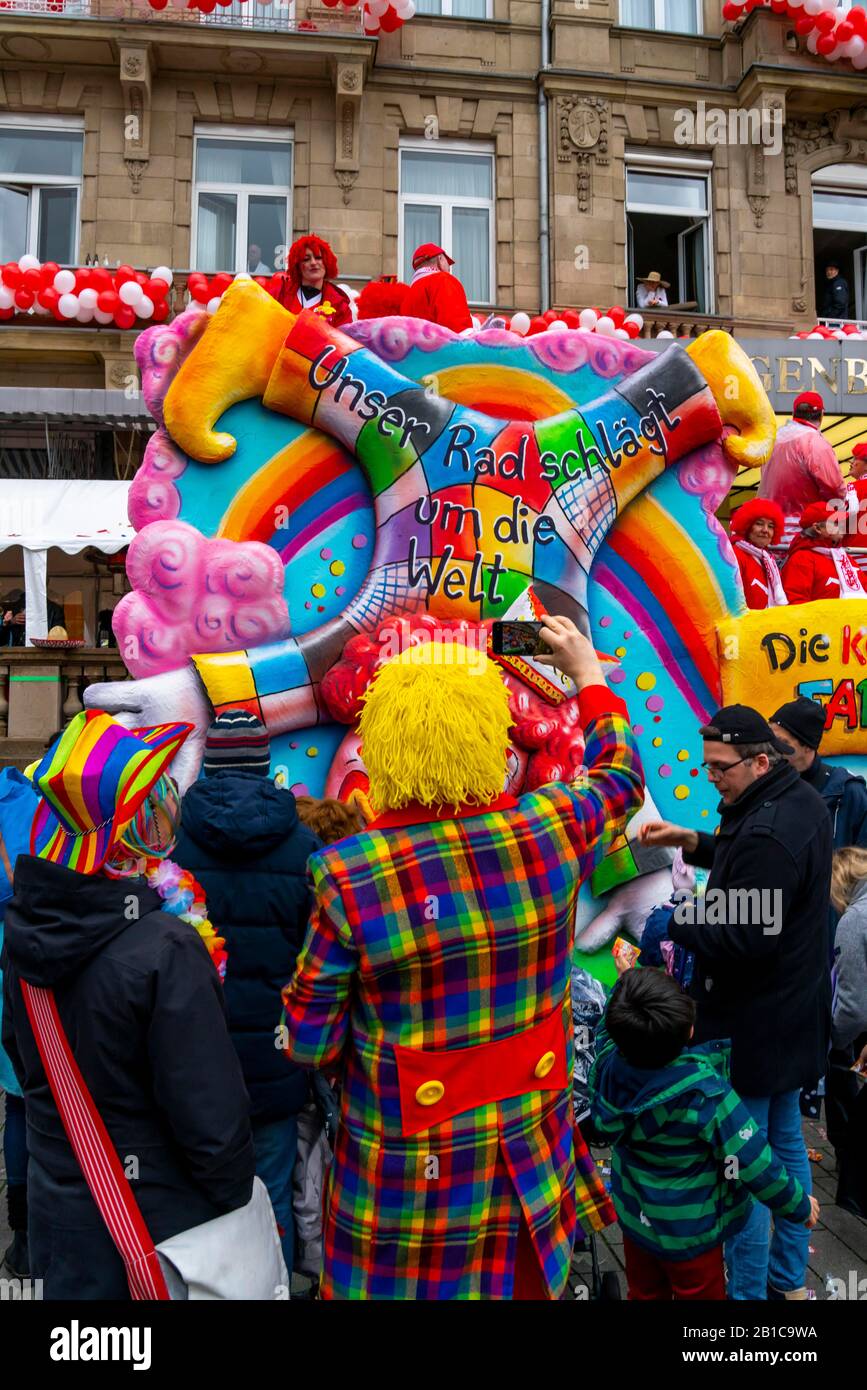 Schrove-Montagszug in DŸsseldorf, Straßenkarneval, Motivwagen im Karneval, Stockfoto