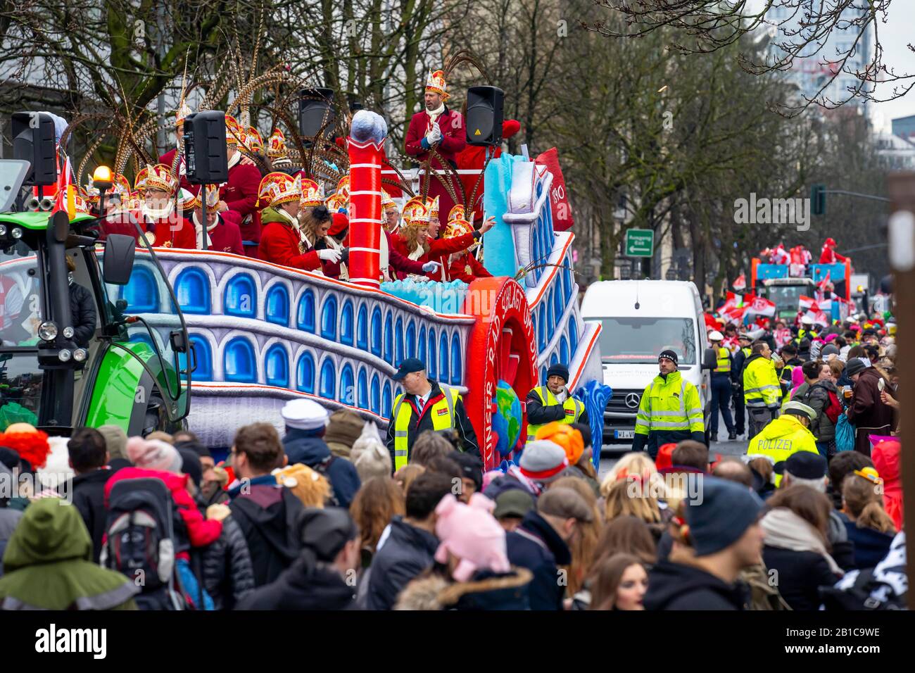 Schrove-Montagszug in DŸsseldorf, Straßenkarneval, Motivwagen im Karneval, Stockfoto