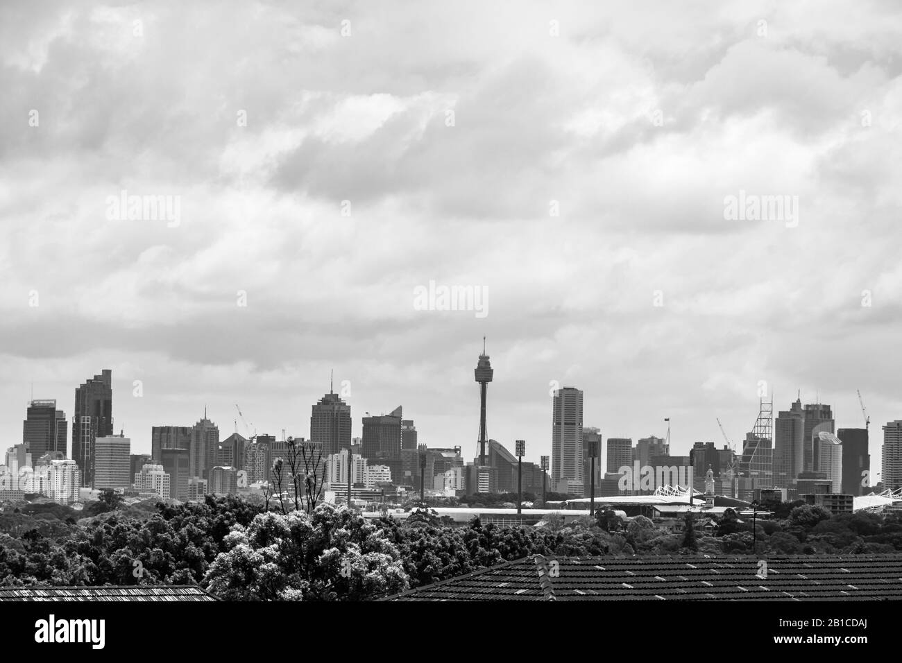 Sydney, NSW - 22 10 2018: Schwarz-weiß bewölkt Blick auf das CBD Stockfoto