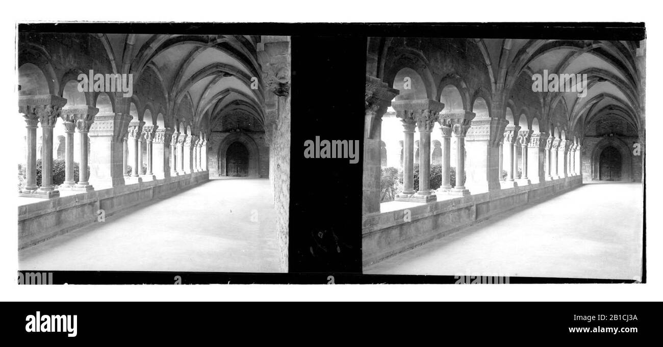 Galeria del claustre de la catedral de Santa Eulàlia (Vdr-25 31). Stockfoto