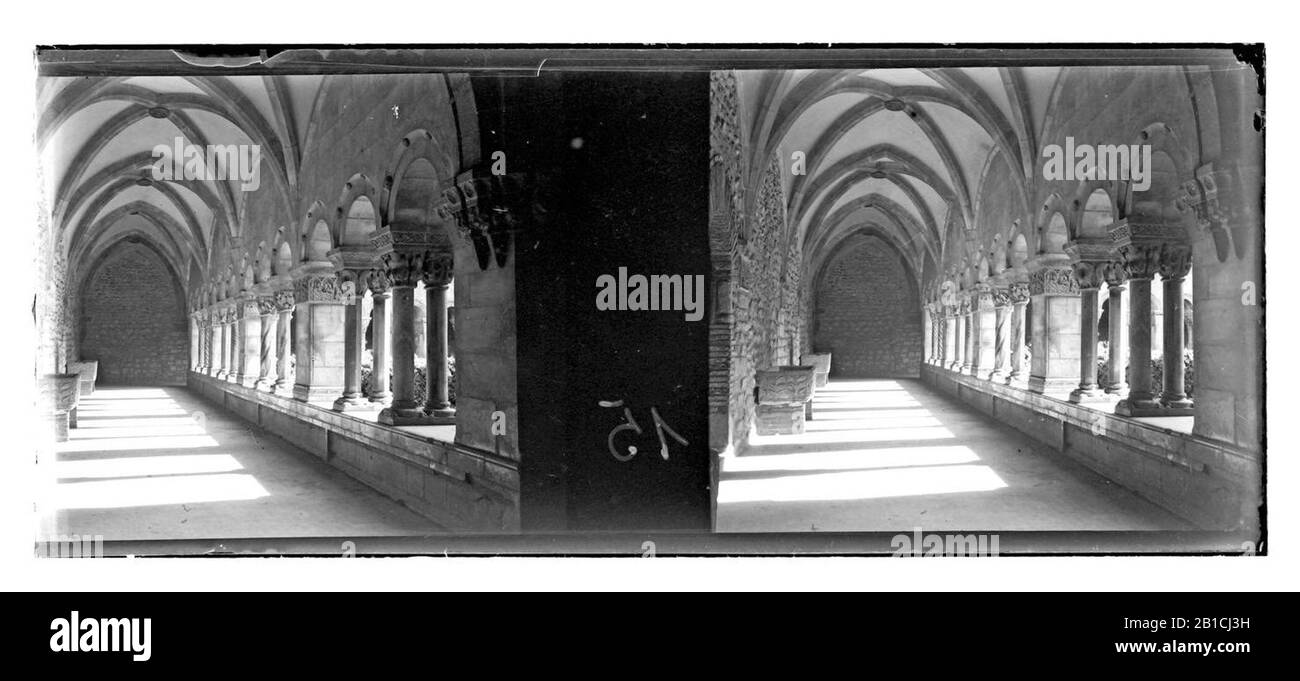 Galeria del claustre de la catedral de Santa Eulàlia (Vdr-25 34). Stockfoto