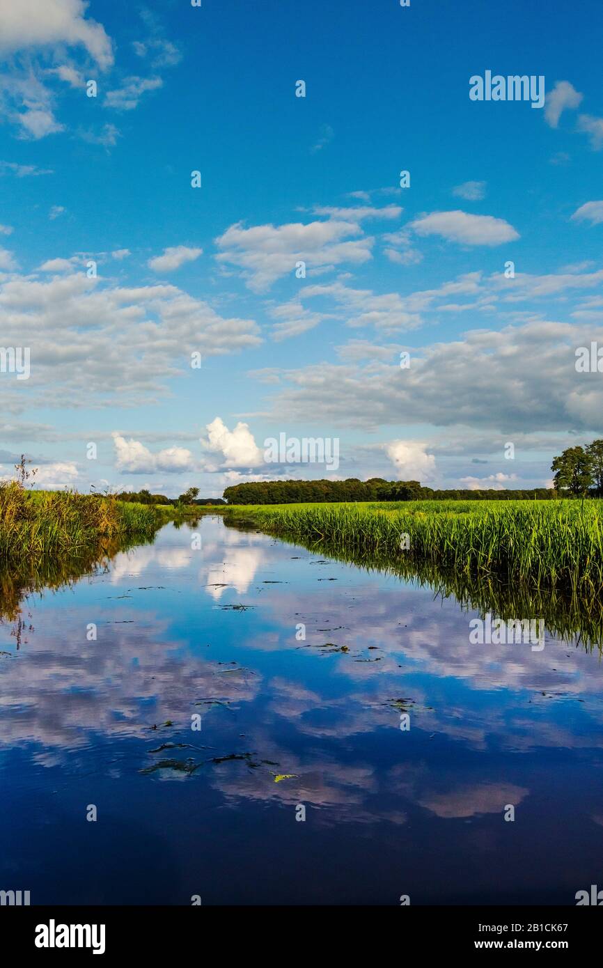 Fluss Linde, Niederlande, Frisia, Oldberkoop Stockfoto