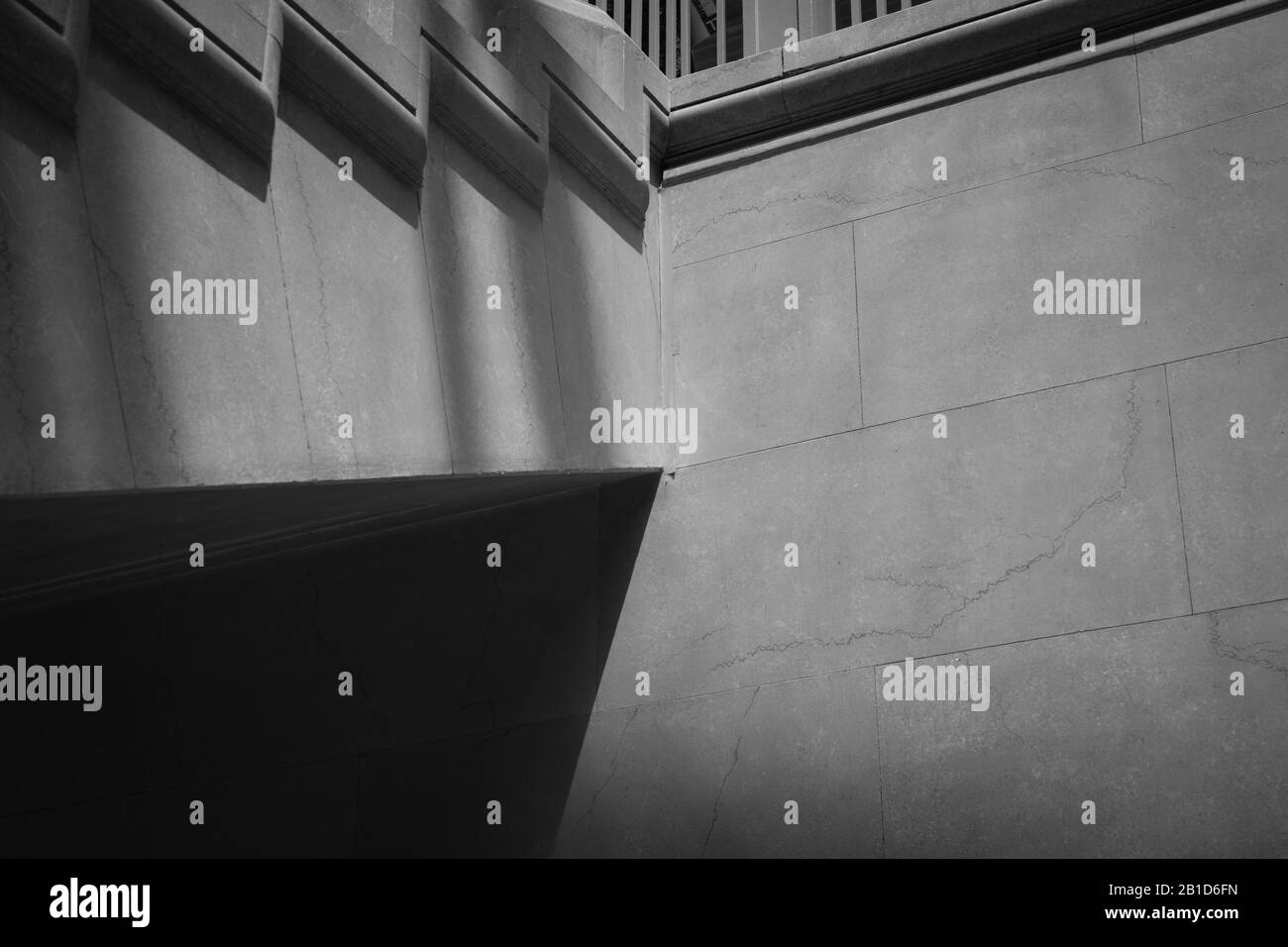Abstrakte Schwarz-Weiß-Ansicht des architektonischen Innenraums in Chicago Stockfoto