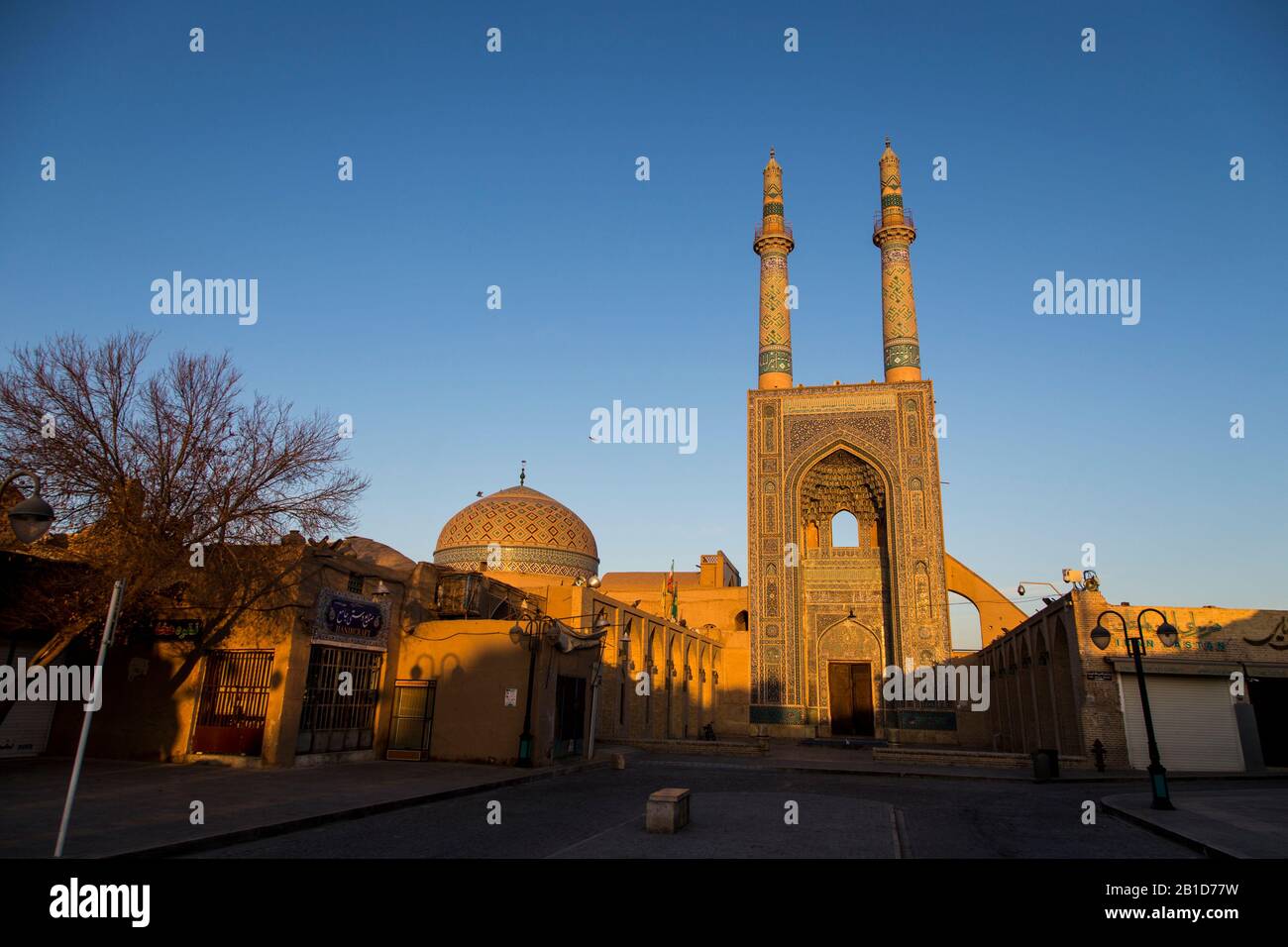 Jameh-Moschee von Yazd bei Sonnenuntergang Stockfoto