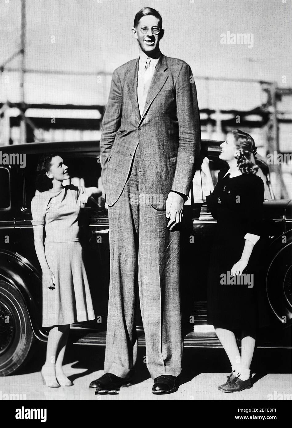 Robert Wadlow, "The Giant of Illinois." Wadlow Hat eine Höhe von 11 Fuß erreicht und ist damit die höchste bestätigte Person, die jemals gelebt hat Stockfoto