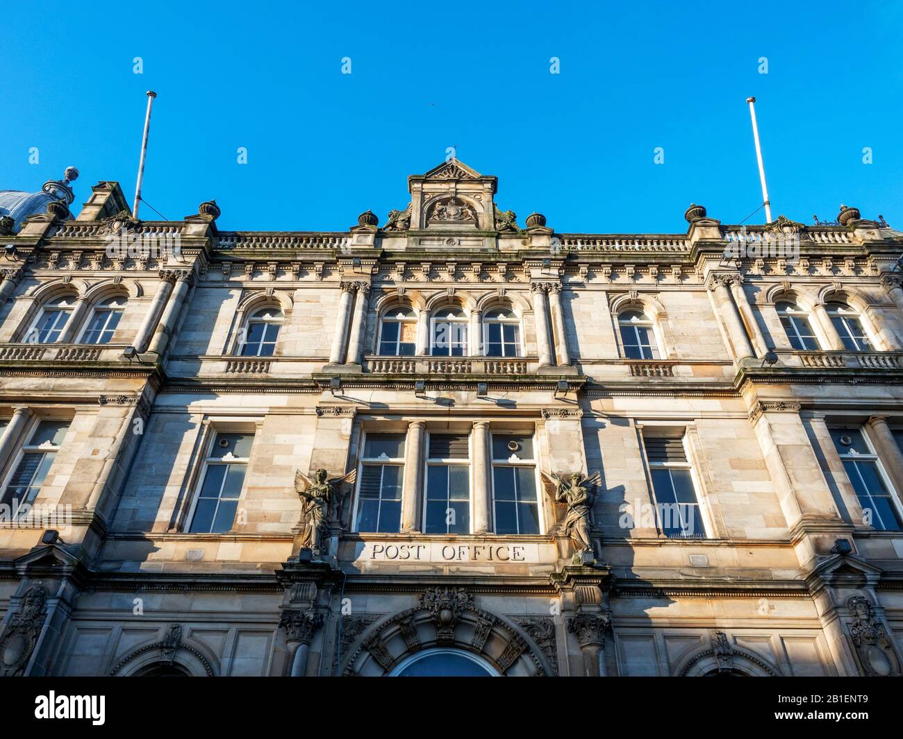 Ehemaliges Postgebäude des General Post Office aus dem Jahr 1898 auf Meadowside in Dundee, Schottland Stockfoto
