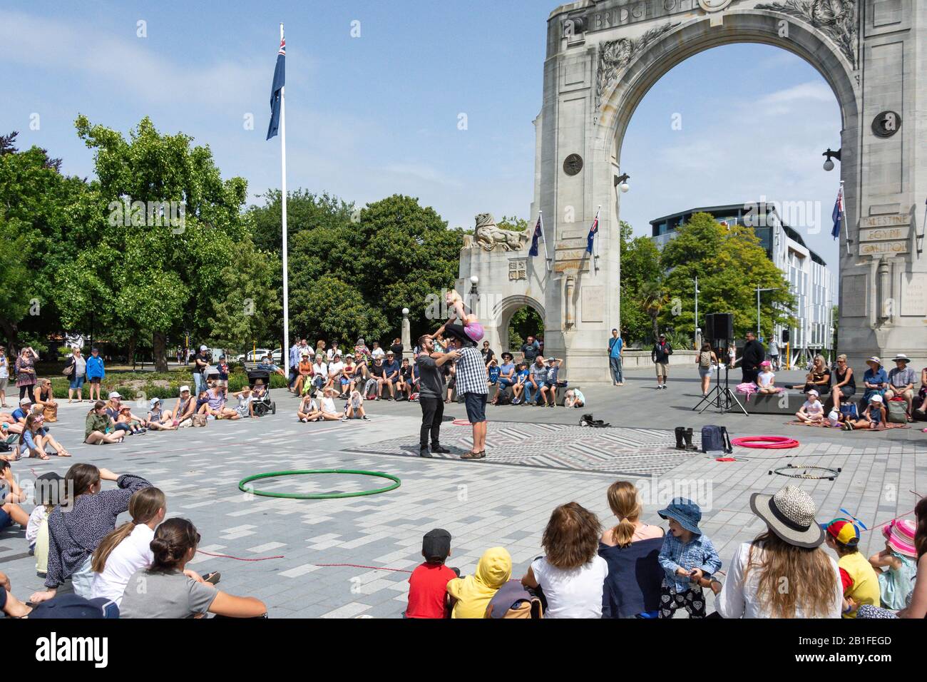 Straßenkünstler auf dem International Busker Festival, Oxford Terrace, Christchurch Central City, Christchurch, Canterbury Region, Neuseeland Stockfoto