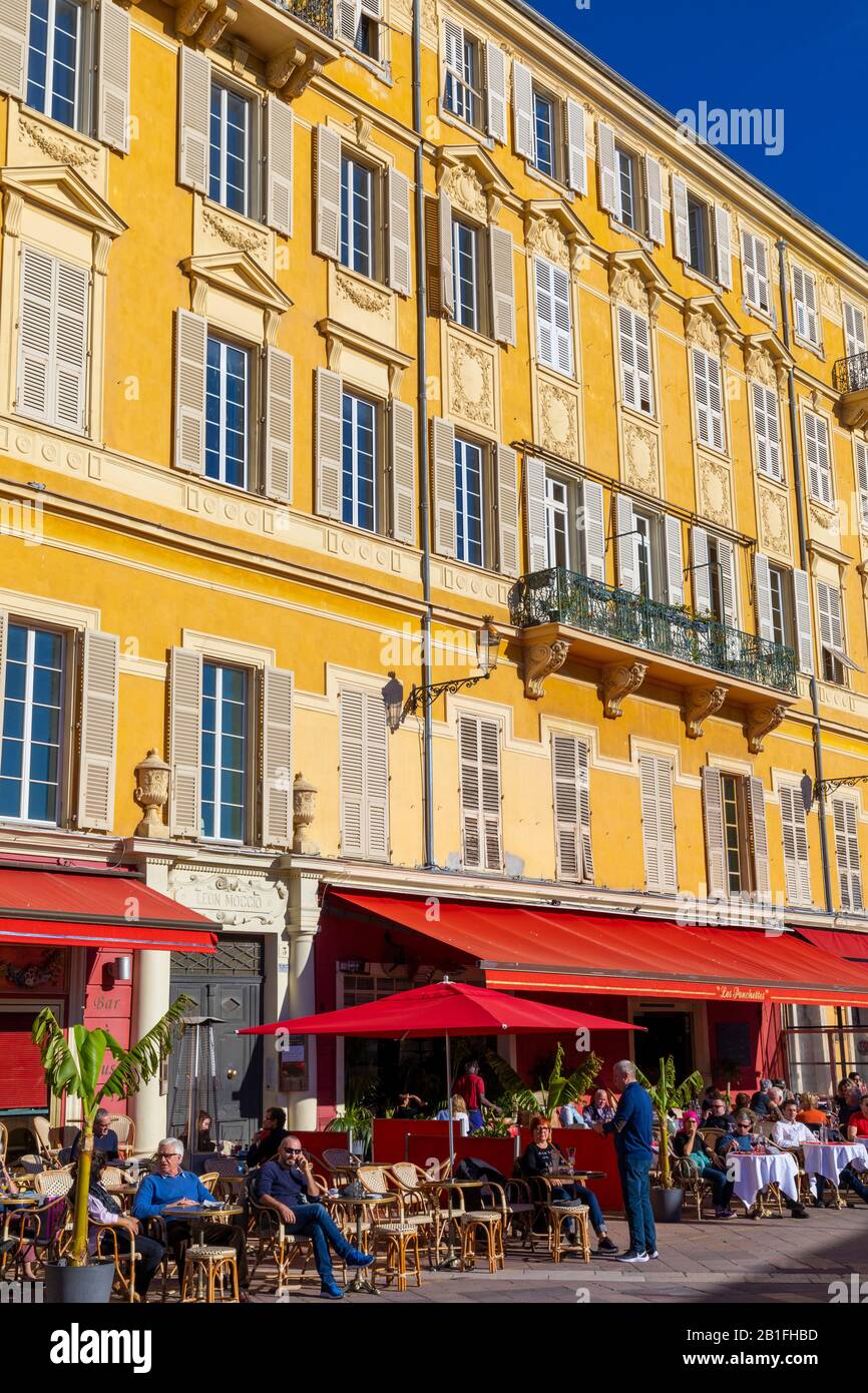 Restaurants in Cours Saleya, Nizza, Südfrankreich, Stockfoto