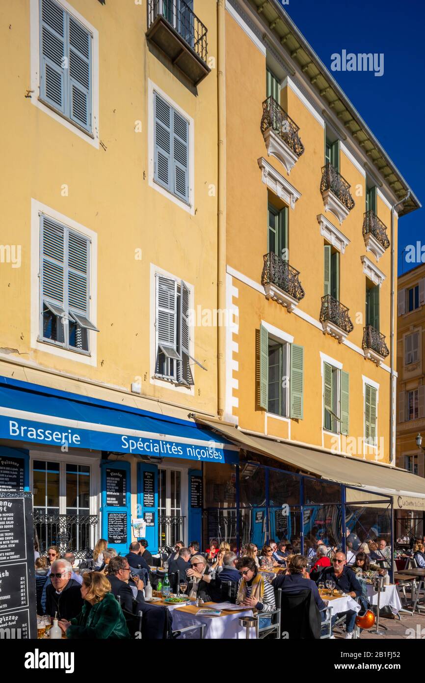 Restaurants in Cours Saleya, Nizza, Südfrankreich, Stockfoto