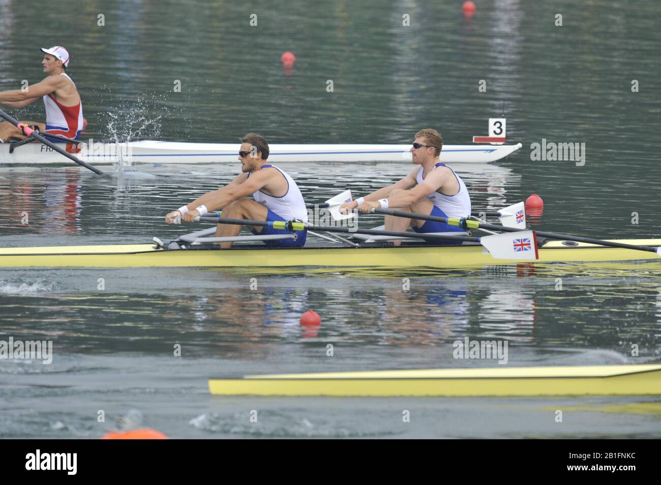 Shunyi, CHINA. GbR M2X, Bow, Matt WELLS und Steve ROWBOTHAM zu Beginn seines Halbfinales im Herrendoppelschädel, bei der olympischen Regatta 2008, Shunyi Rowing Course. Dienstag 12.08.2008 [Pflichtgutschrift: Peter SPURRIER, Intersport Images] Stockfoto