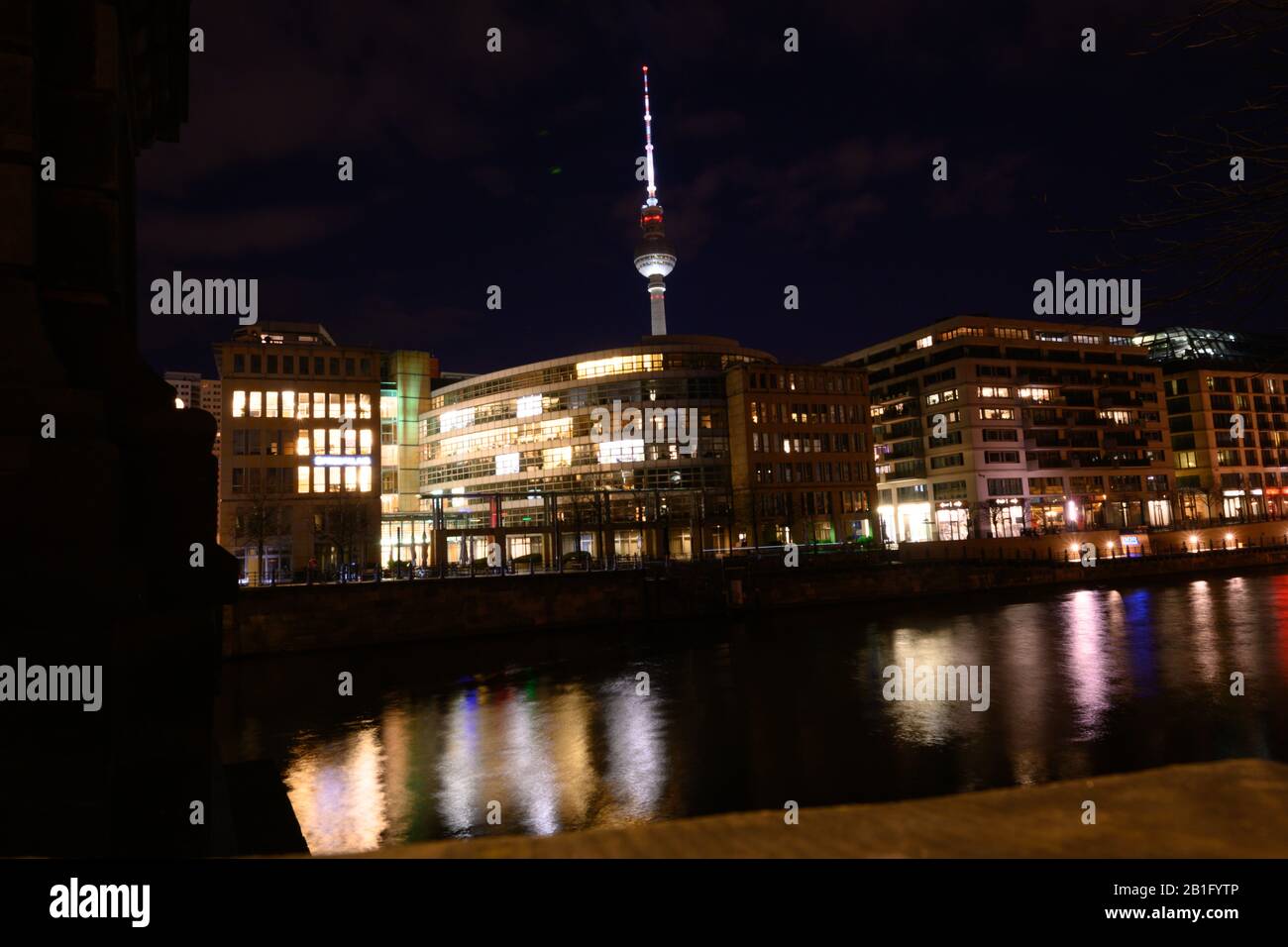 Berliner Skyline mit Fernsehturm Stockfoto