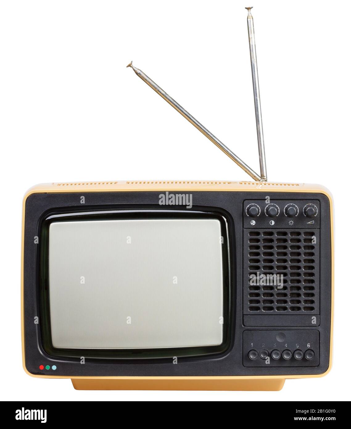 Gelber, tragbarer CRT-TV-Receiver im Vintage-Stil mit auf weißem Hintergrund isolierten Antennen. Retro-Technologie-Konzept Stockfoto