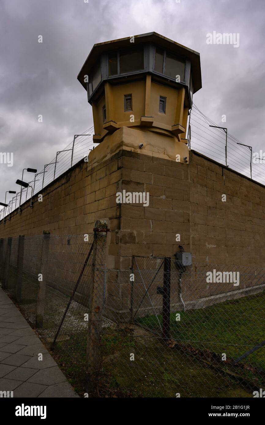 Wachturm im STASI-GEFÄNGNIS Ost-Berlin Stockfoto Wachturm im STASI-GEFÄNGNIS Ost-Berlin Stockfoto