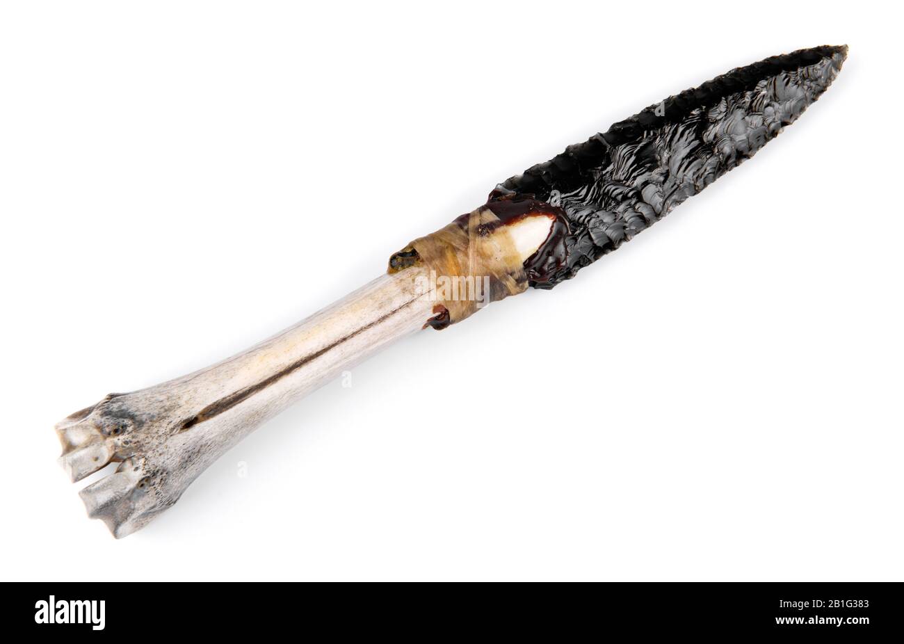 Steinzeitmesser auf weißem Hintergrund - Obsidian Stockfoto