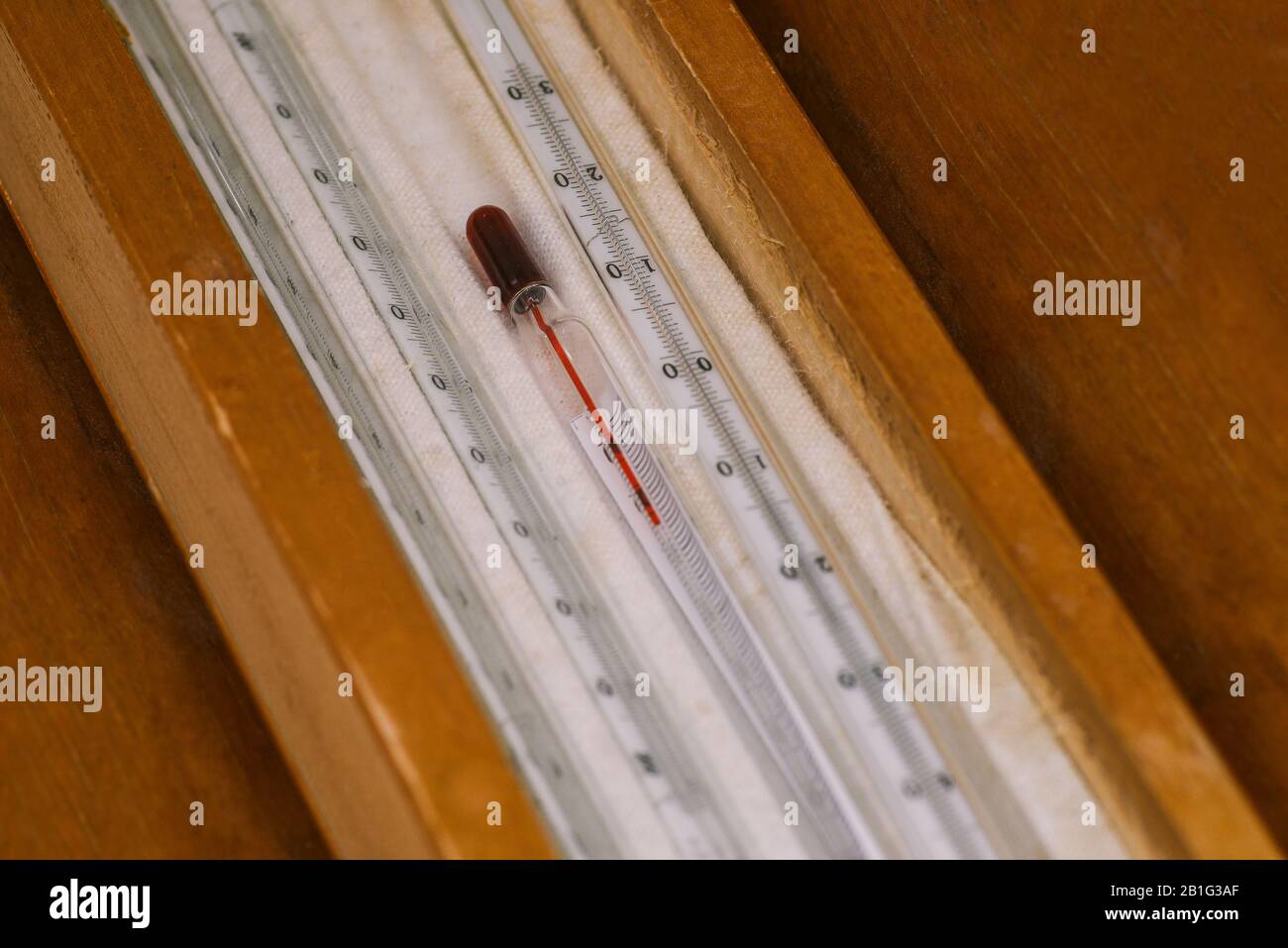 Glasthermometer im Labor. Das Gerät zur Temperaturmessung Stockfoto