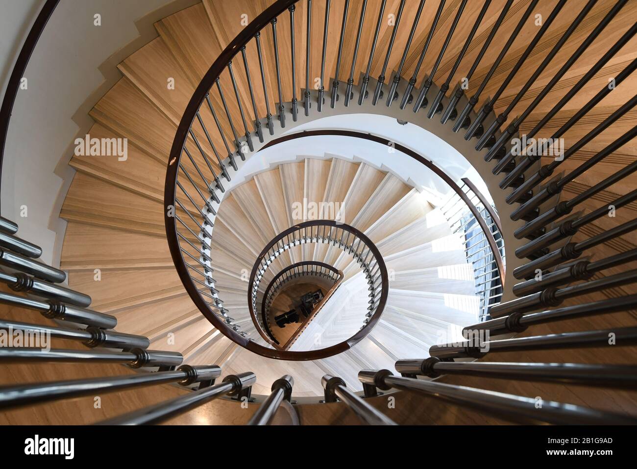 Alte Wendeltreppe von oben Stockfoto