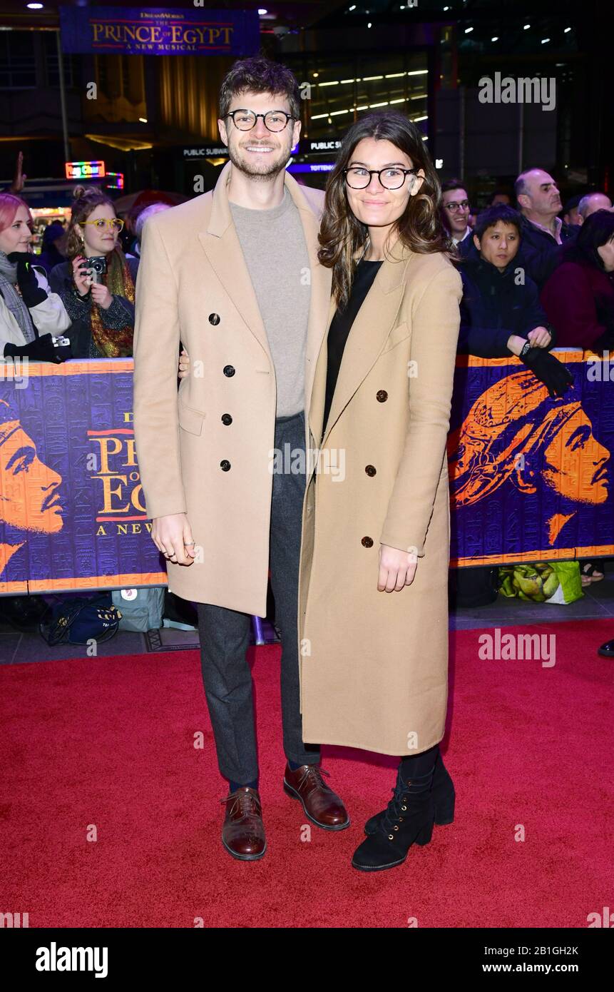 Jim Chapman und Sarah Tarleton besuchen die erste Nacht des neuen Stücks The Prince of Egypt im Dominion Theatre in London. Stockfoto