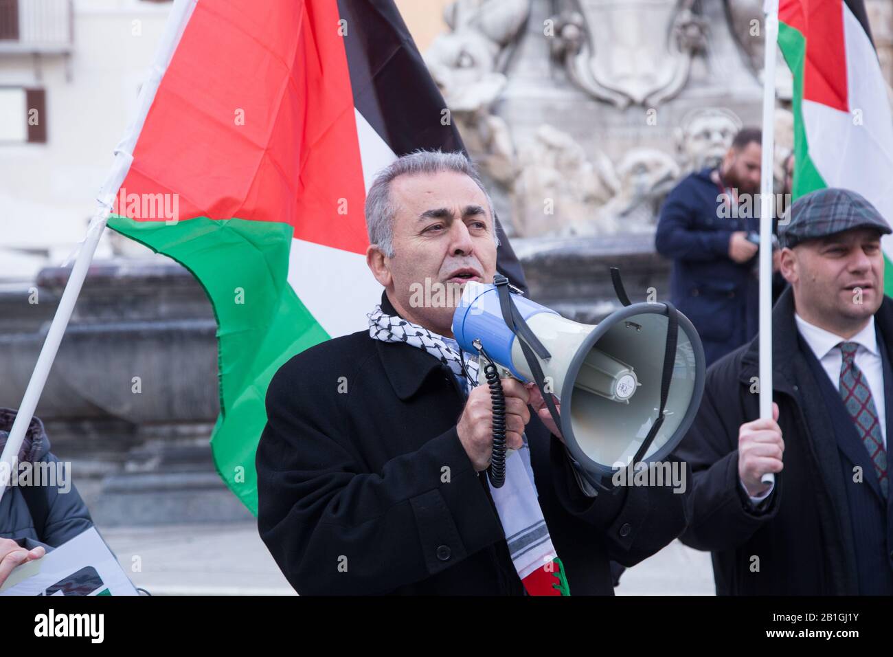 Flashmob in Rom vor dem Pantheon, um gegen israelische Besatzung und illegale Siedlungen in ganz Palästina zu protestieren und um die Wiedereröffnung der Shuhada-Straße in Hebron zu bitten. (Foto von Matteo Nardone/Pacific Press) Stockfoto