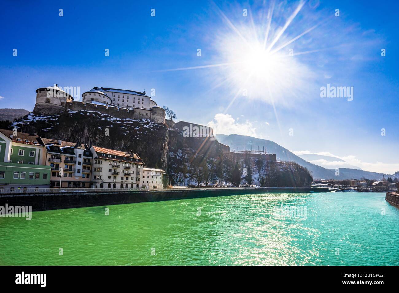 Blick auf Panorama River Inn und Schloss Kufstein Österreich Stockfoto