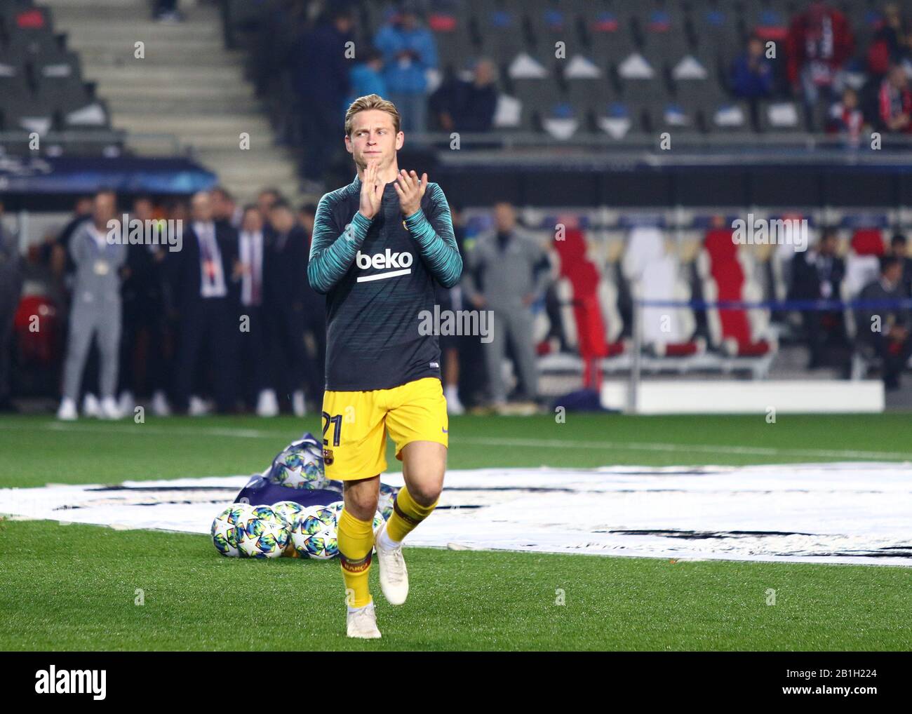 Prag, TSCHECHIEN - 23. OKTOBER 2019: Mittelfeldspieler Frenkie de Jong von Barcelona im Training vor dem UEFA Champions League-Spiel gegen Slavia Praha in der Eden Arena in Prag gesehen Stockfoto