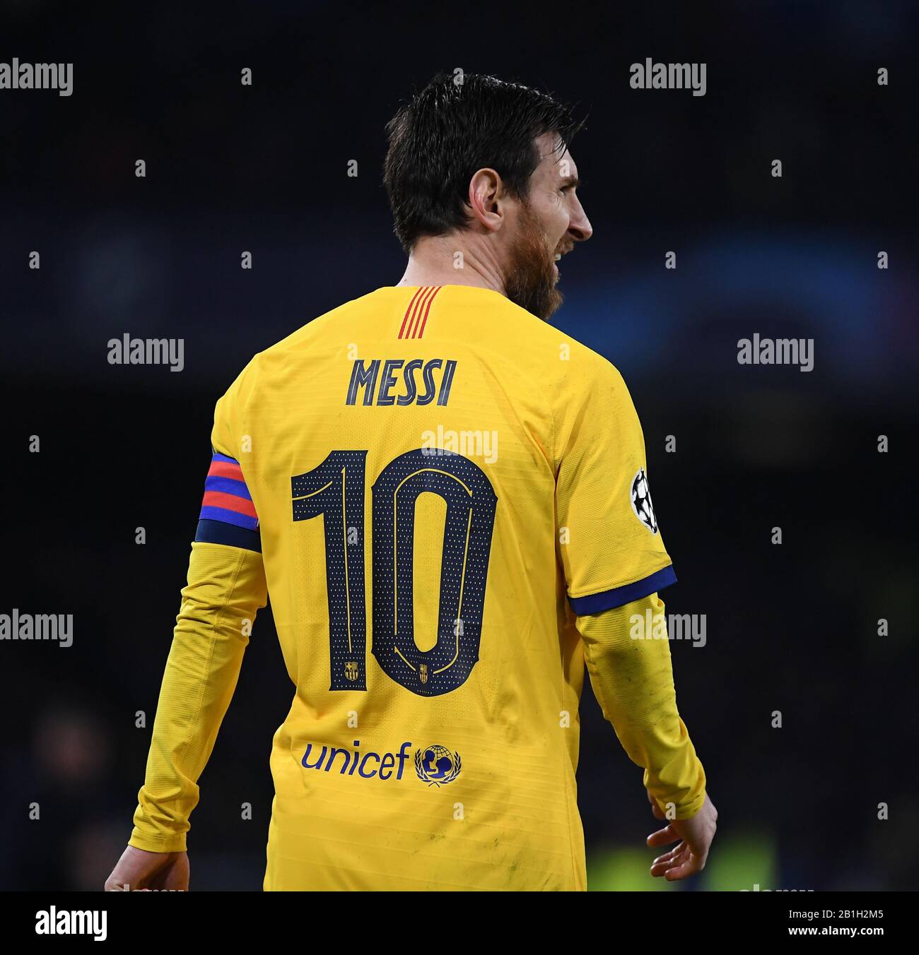 Neapel, Italien. Februar 2020. Lionel Messi vom FC Barcelona reagiert während der UEFA Champions League-Runde des 16. Hinspiels zwischen Neapel und Barcelona in Neapel, Italien, 25. Februar 2020. Kredit: Alberto Lingria/Xinhua/Alamy Live News Stockfoto