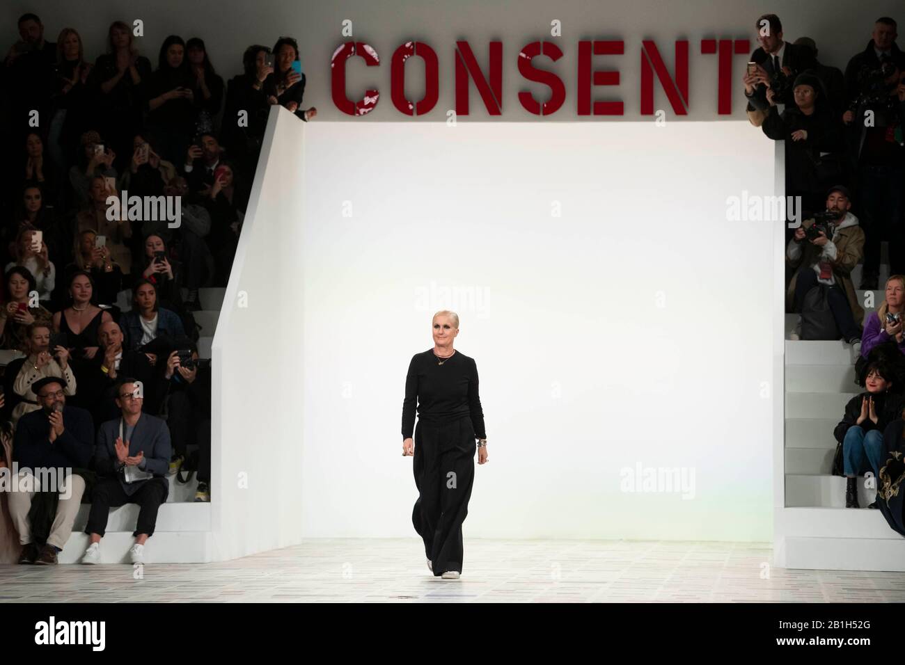 Paris, Frankreich. Februar 2020. Start- Und Landebahn Dior FW2020-21 während der Paris Fashion Week Februar 2020 - Paris, Frankreich 25/02/2020 weltweite Nutzung Credit: Dpa/Alamy Live News Stockfoto