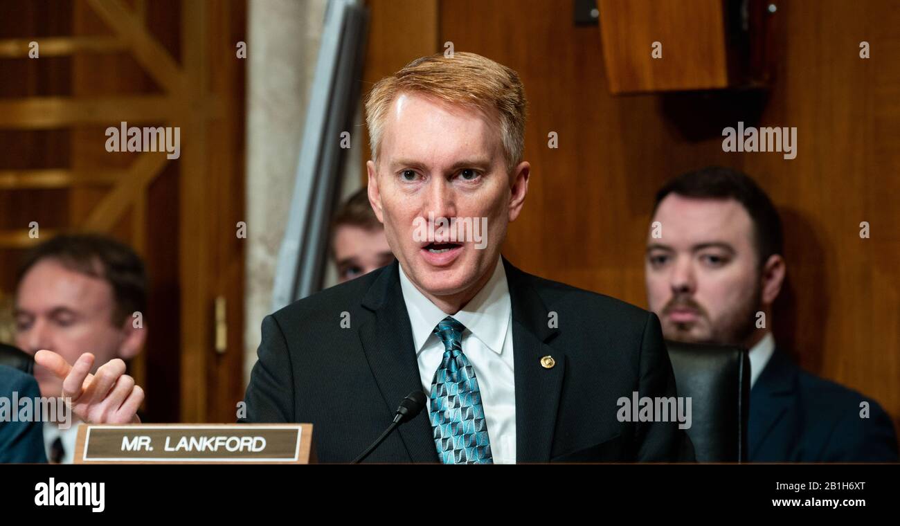 US-Senator James Lankford (R-OK) spricht bei einer Anhörung des Senatsanteilungsausschusses im Ministerium für Heimatschutz. Stockfoto
