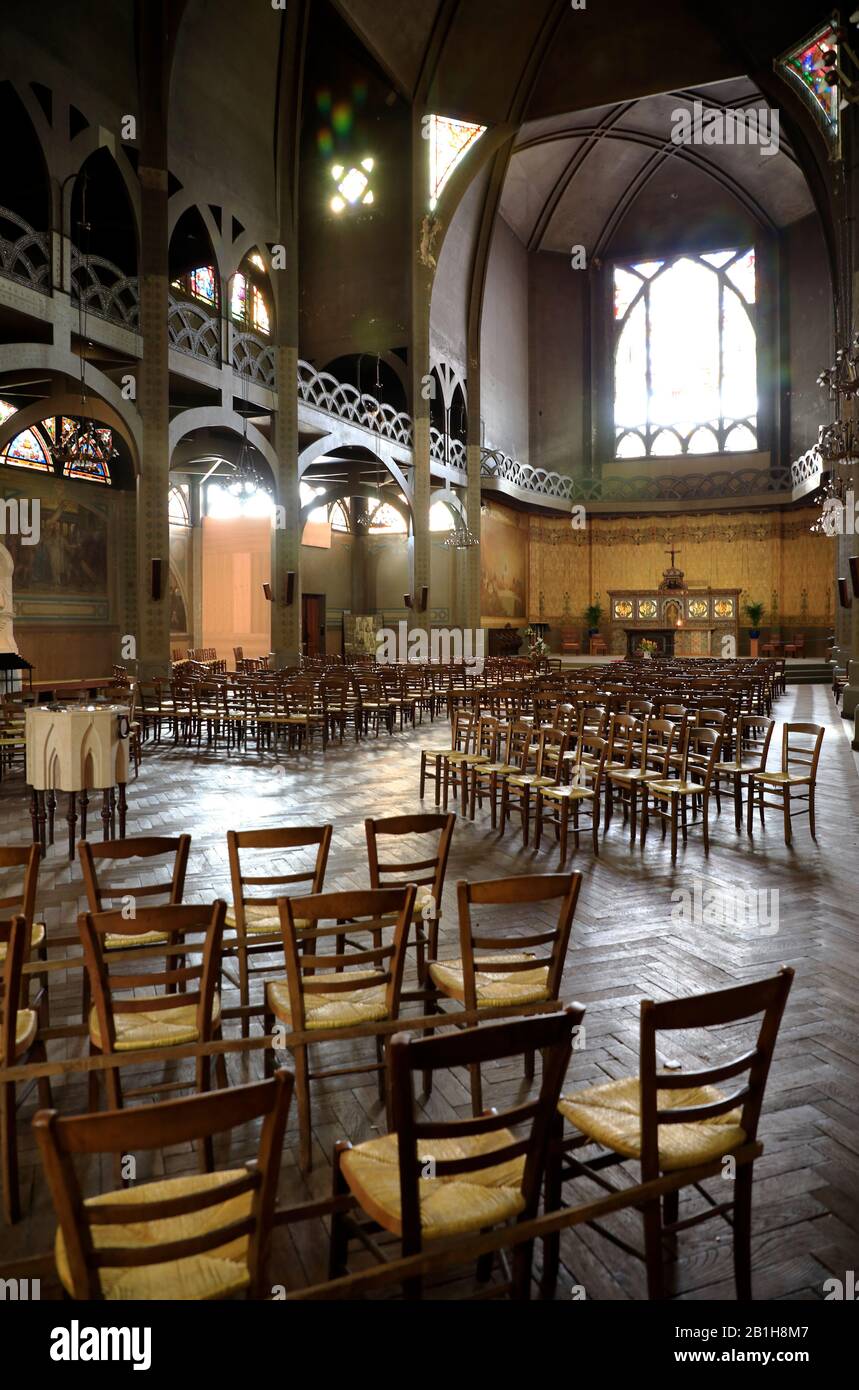 Innenansicht der Kirche Saint-Jean de Montmartre oder der Eglise Saint Jean de Montmartre in Montmartre.Paris.France Stockfoto