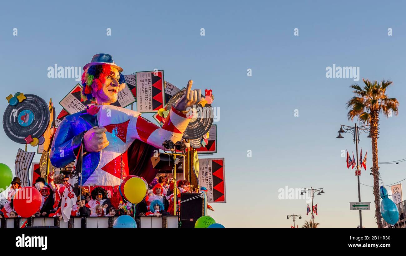 Der allegorische Schwimmer der Burlamacco-Paraden im Karneval von Viareggio, Italien Stockfoto