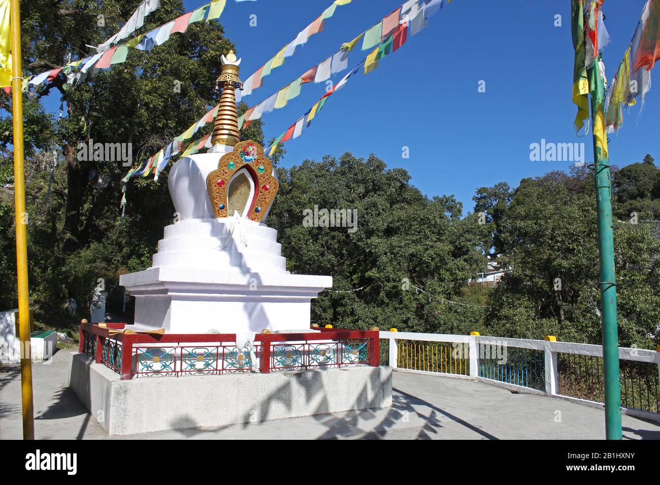 Shedup Choephrelling Buddhist Temple Stupa, Mussoorie, Uttarakhand, Indien Stockfoto