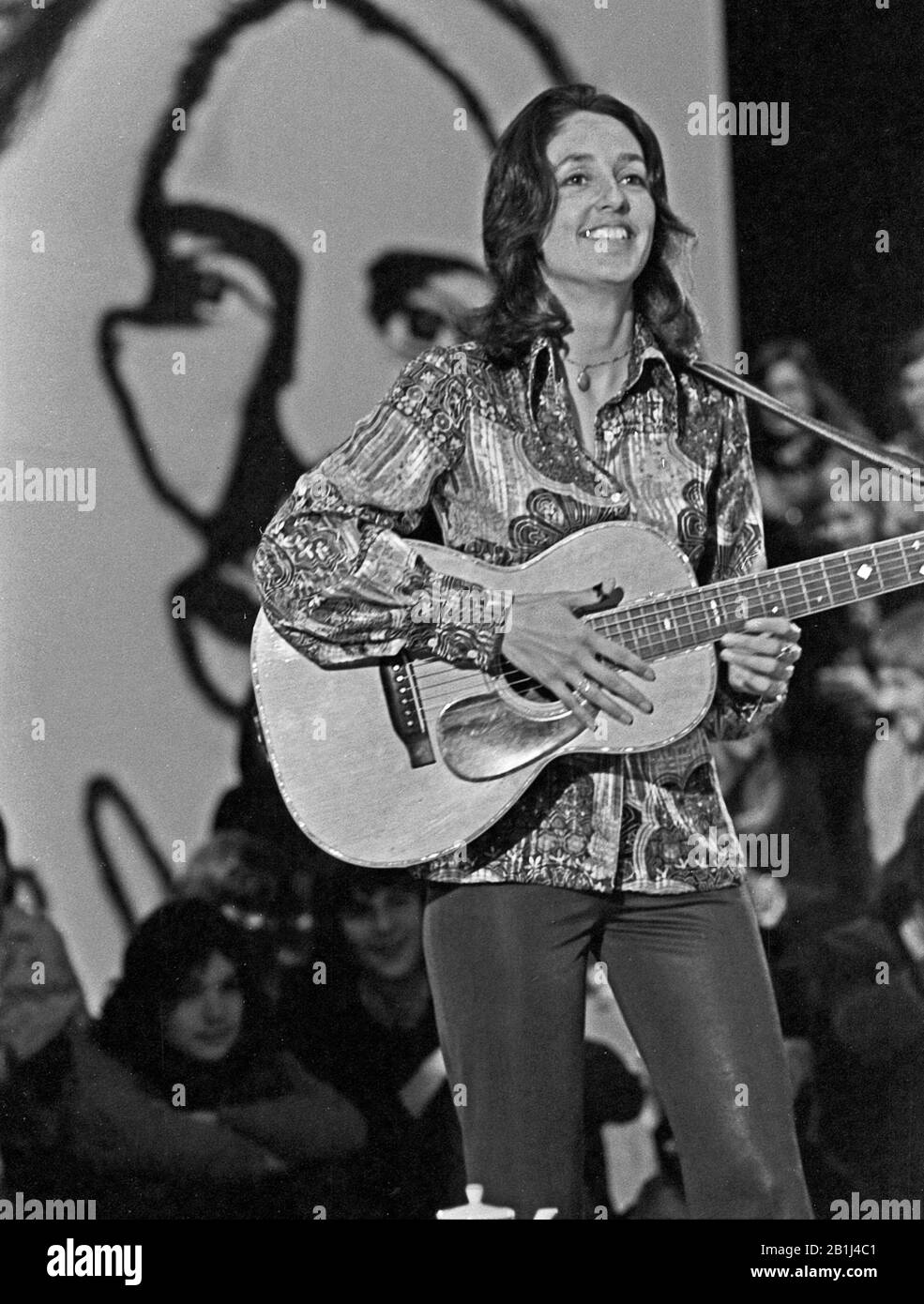 Joan Baez, amerikanische Folk-Sängerin, Bürgerrechtlerin und Pazifistin Joan Baez, Deutschland Anfang 1970er Jahre. US-Folksänger, Songwriter und Bürgerrechtler Joan Baez, Deutschland Anfang der 1970er Jahre. Stockfoto