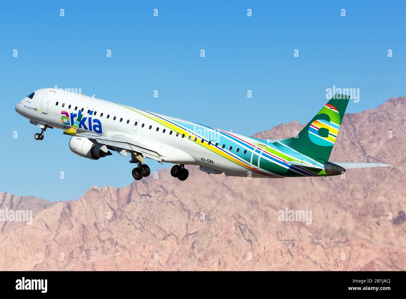 Eilat, Israel - 20. Februar 2019: Arkia Embraer 195 Flugzeug am Flughafen Eilat (ETH) in Israel. Stockfoto