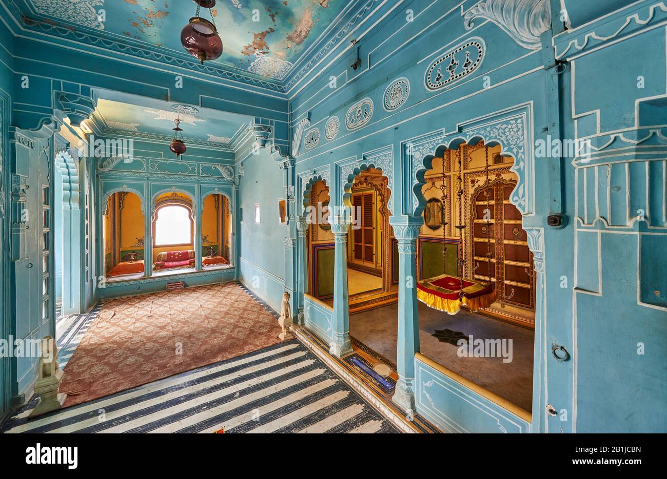 Blauer Raum, Innenschuss des Stadtpalasts von Udaipur, Rajasthan, Indien Stockfoto