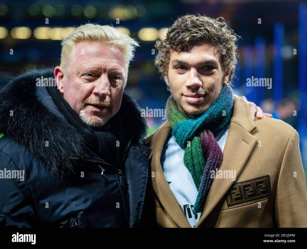 London, 25.02.2020 Bayerns Fan Boris Becker mit seinem Sohn Elias Chelsea London - die DFL-Vorschriften des FC Bayern München verbieten die Verwendung von Fotos als Stockfoto