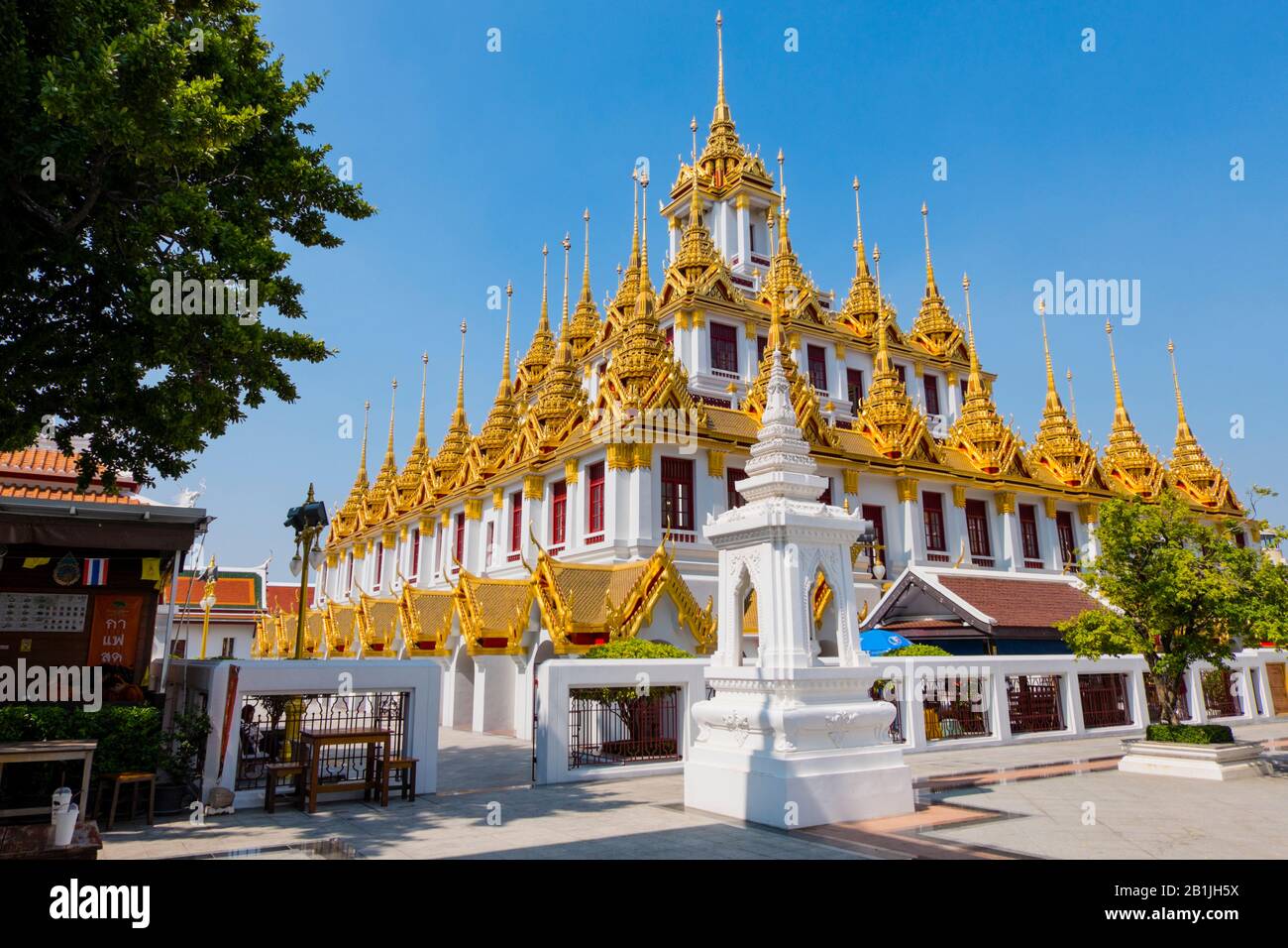 Loha Prasat, Wat Ratchanatdaram, Banglaphu, Bangkok, Thailand Stockfoto