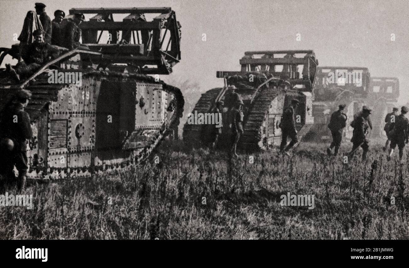 Amerikanische Panzer, die während der Schlacht von Saint-Mihiel, Frankreich, eingesetzt wurden, führten vom 12. Bis 15. September 1918 eine große Schlacht im ersten Weltkrieg durch, an der die American Expeditionary Forces (AEF) und 110.000 französische Truppen unter dem Kommando von General John J. Pershing von den Vereinigten Staaten gegen deutsche Stellungen beteiligt waren. Stockfoto