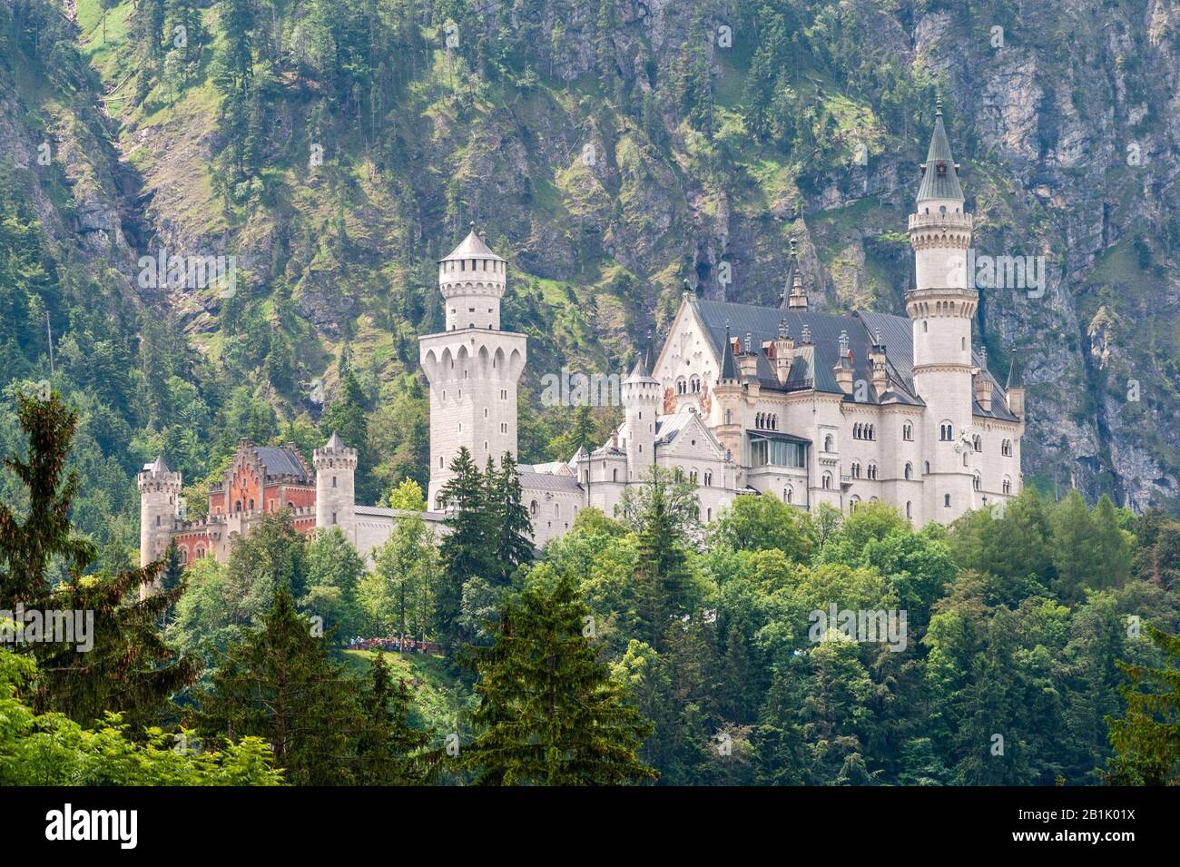 Füssen, Deutschland - 30. Juni 2016. Außenansicht der Burg Hohenschwangau im Dorf Hohenschwangau bei Füssen. Stockfoto