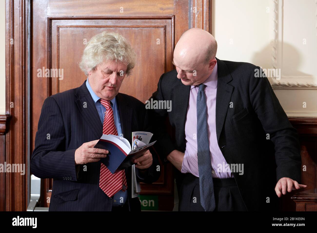 James Hughes-Onslow & Harry Mount at The Oldie Literary Lunch; 25/02/20 Stockfoto