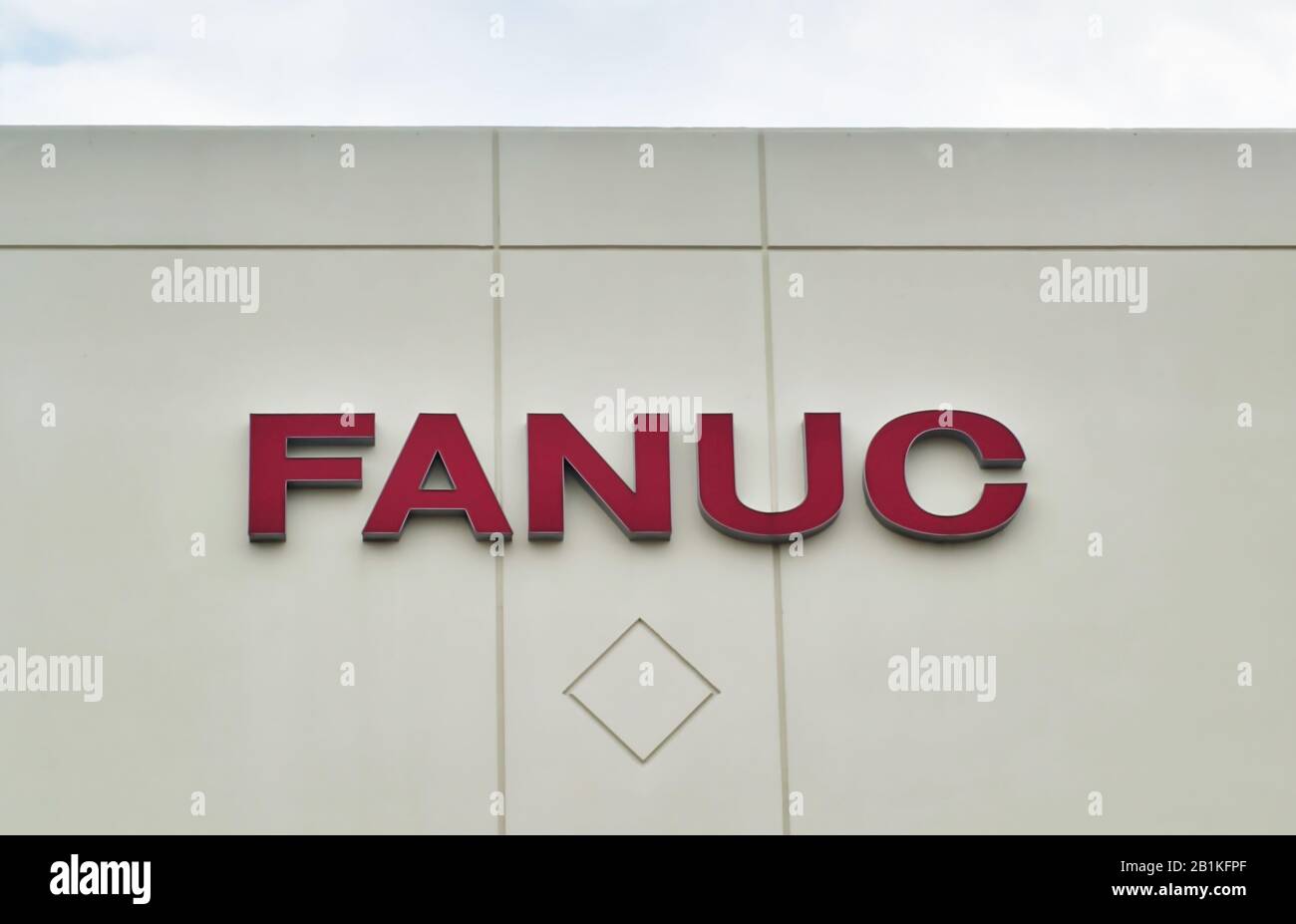 Wandschild für Bürogebäude der Fanuc Corporation in Houston, TX. Der größte Anbieter von Industrierobotik der Welt, gegründet 1958. Stockfoto