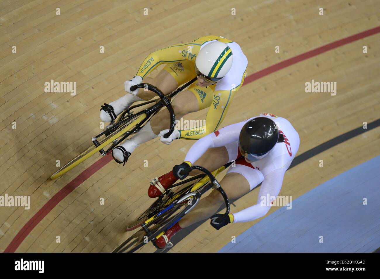 Olympischen Velodrom 2012. London, Großbritannien, Beschreibung: Event - Women's Sprint. Aus Anna MEARS und CHN. Guo Shuang. Halbfinale 2012 London Olympic Track Cycling. Velodrom, Stratford East London. GROSSBRITANNIEN. 16:23:48 Dienstag, 08.07.2012 [Pflichtgutschrift: Peter Spurrier/Intersport Images] Stockfoto