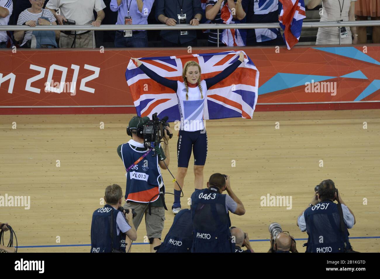 Olympischen Velodrom 2012. London, Großbritannien, Beschreibung: Ominum, Goldmedaillengewinner GBR, Laura TROTT, London Velodrome. 2012 London Olympic Track Cycling. Velodrom, Stratford East London. Großbritannien, 16:23:48 Dienstag, 08.07.2012 [Pflichtgutschrift: Peter Spurrier/Intersport Images] Stockfoto