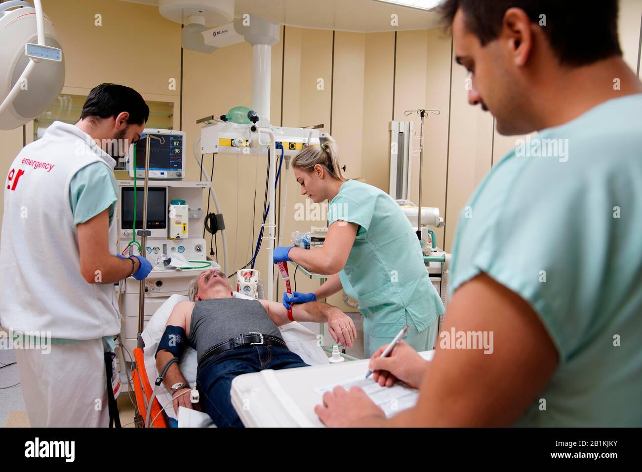 Notfallmedizin und Notfallmedizin, Notfallmedizin und Notfallversorgung, Karlsbad, Tschechien Stockfoto