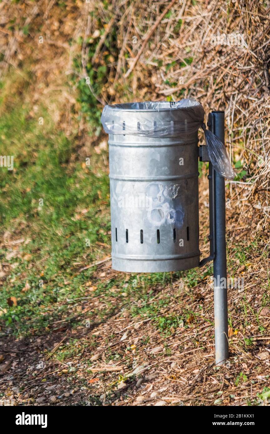 Öffentlicher Abfallbehälter Stockfoto