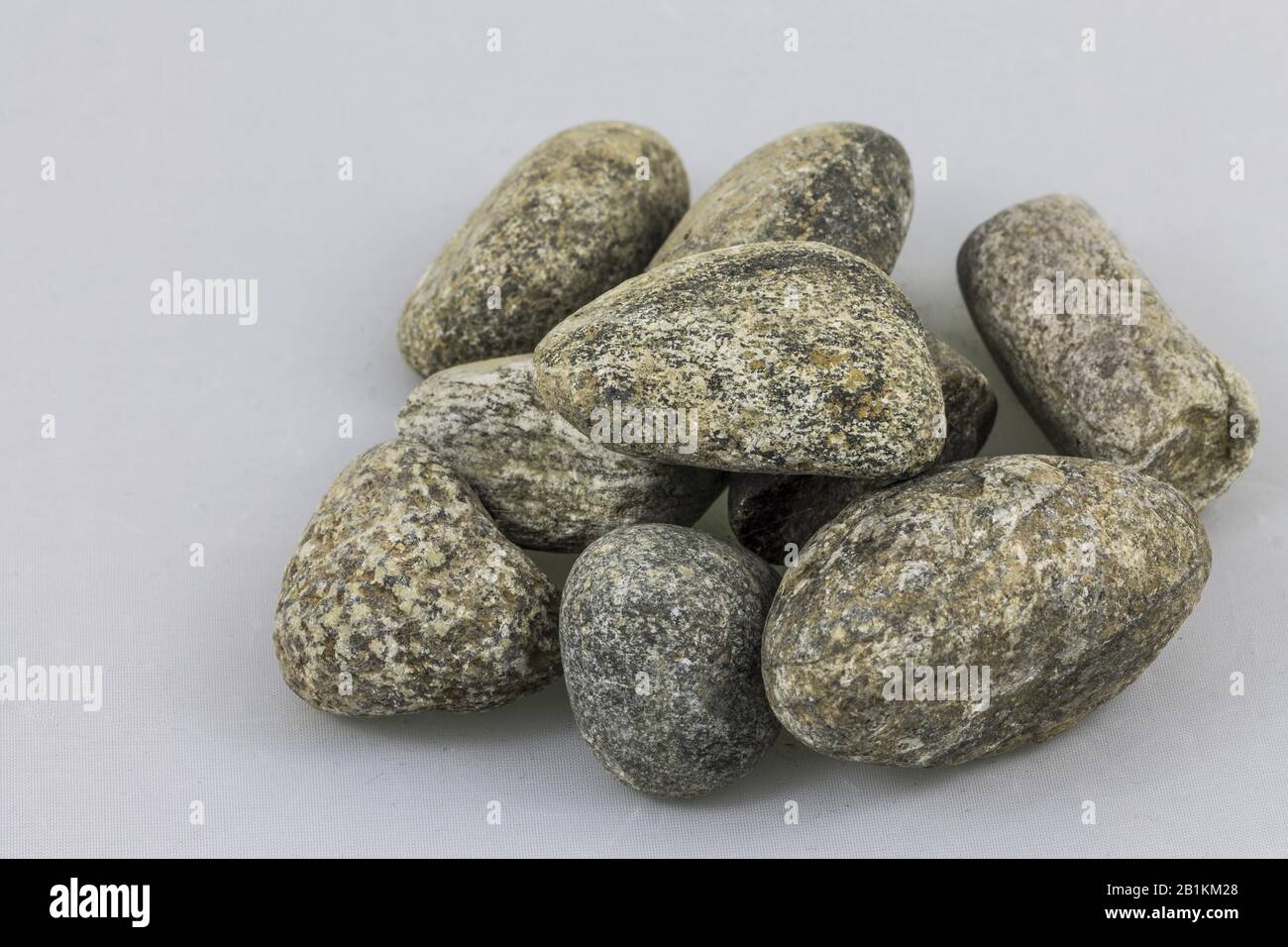 Abgerundete und glatte Kieselsteine Stockfoto
