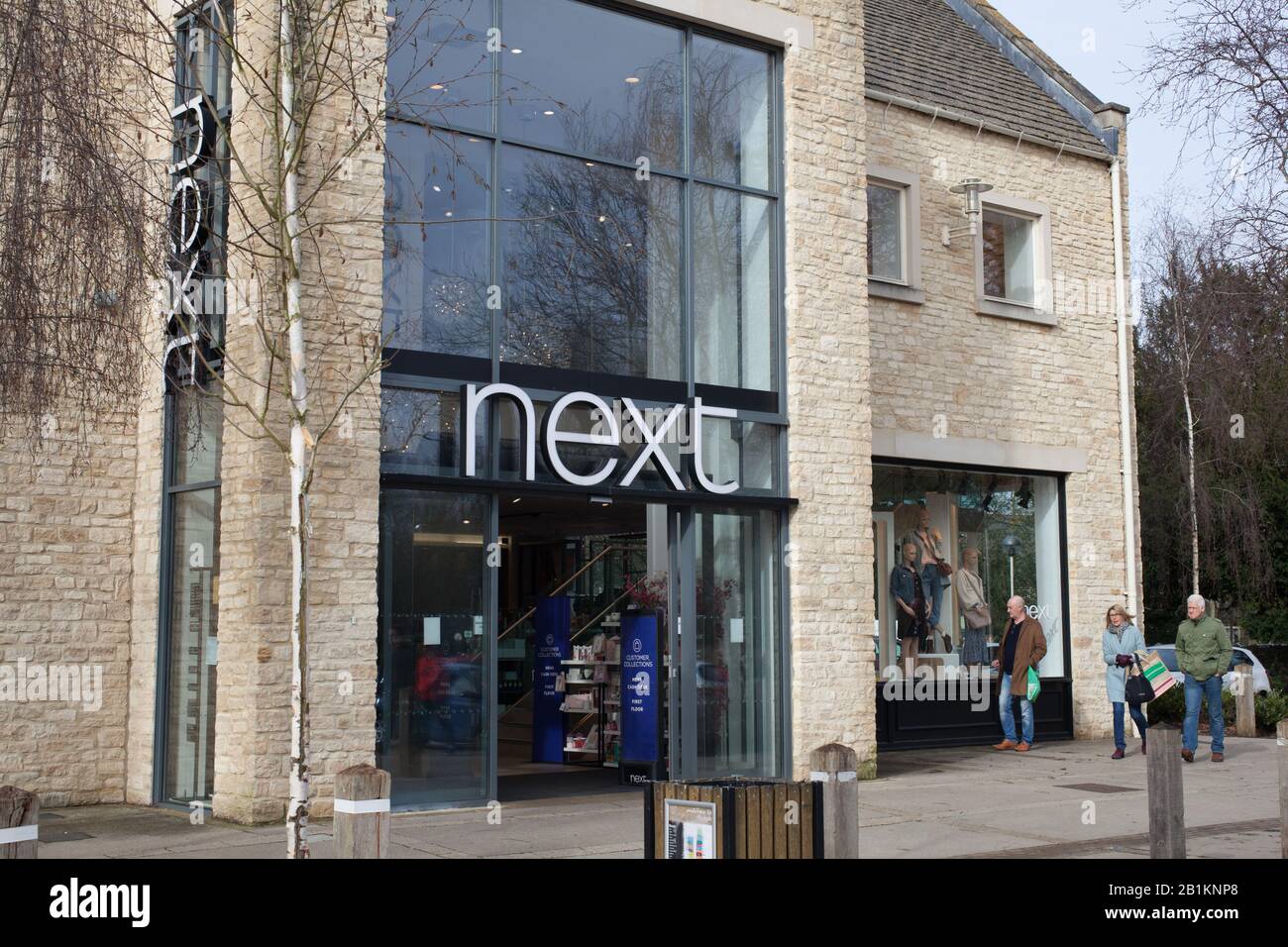 Das nächste Einzelhandelsgeschäft in Witney, Oxfordshire, Großbritannien Stockfoto